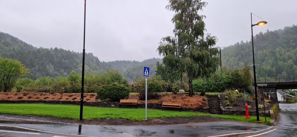 Bilde av parken ved Graslia - Klikk for stort bilde